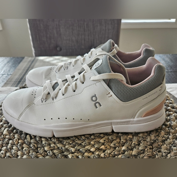 On Cloud The Roger Advantage Sneaker - Picture 2 of 8